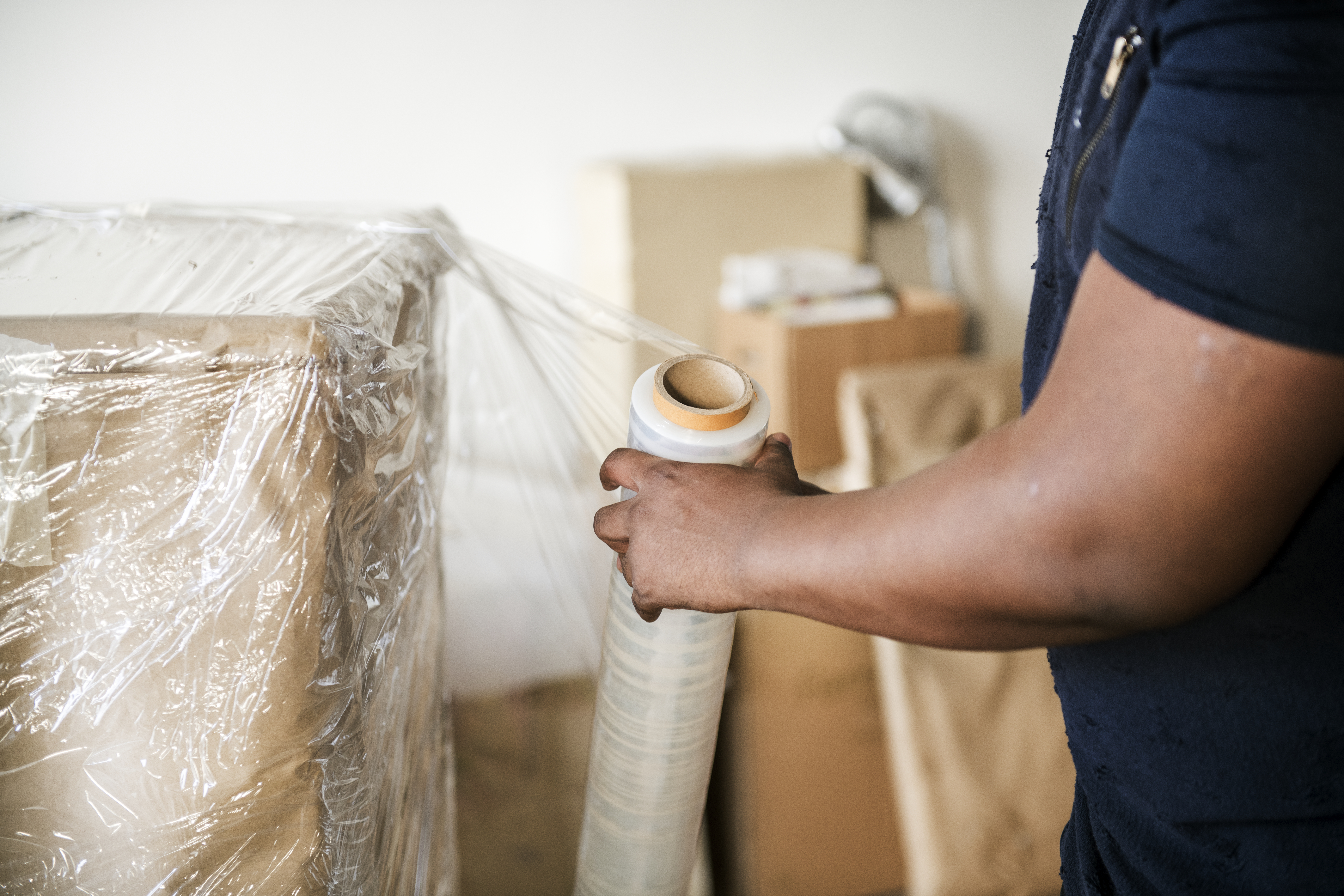 Image de Déménagement en Gironde : pourquoi louer un box de stockage temporaire ?